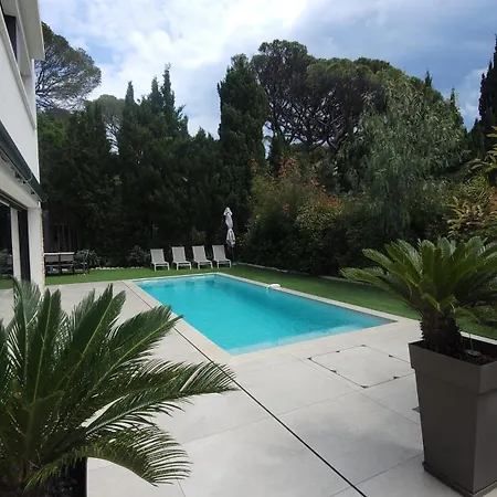 Avec Piscine Saint-Raphaël