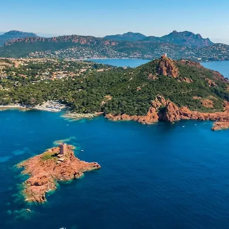 Avec Piscine Saint-Raphaël