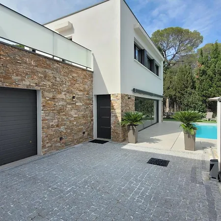 Avec Piscine Villa Saint-Raphael (Var)